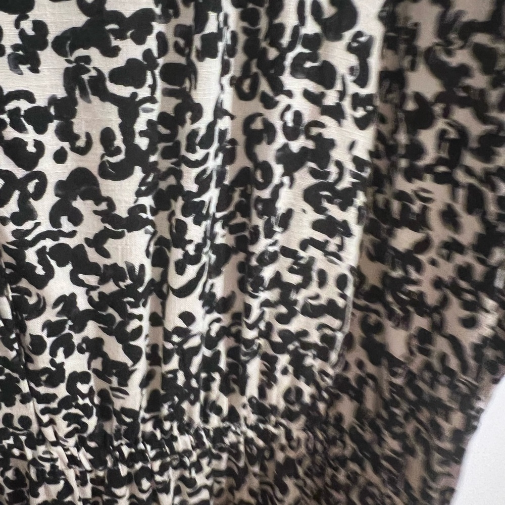 Ava & Viv Black and White Sleeveless Midi Dress - Picture 3 of 4